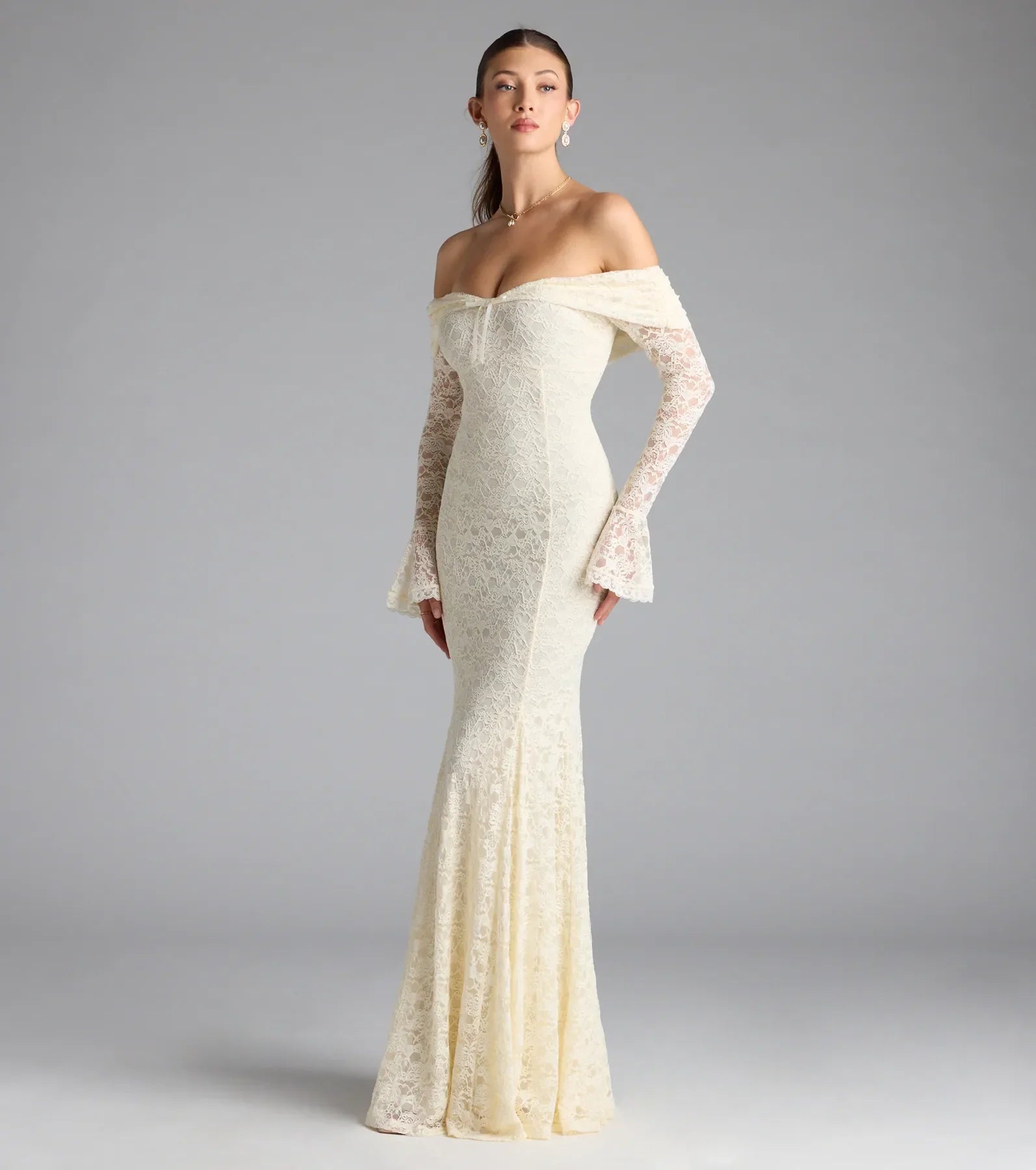 Blakely Off-The-Shoulder Mermaid Lace Formal Dress