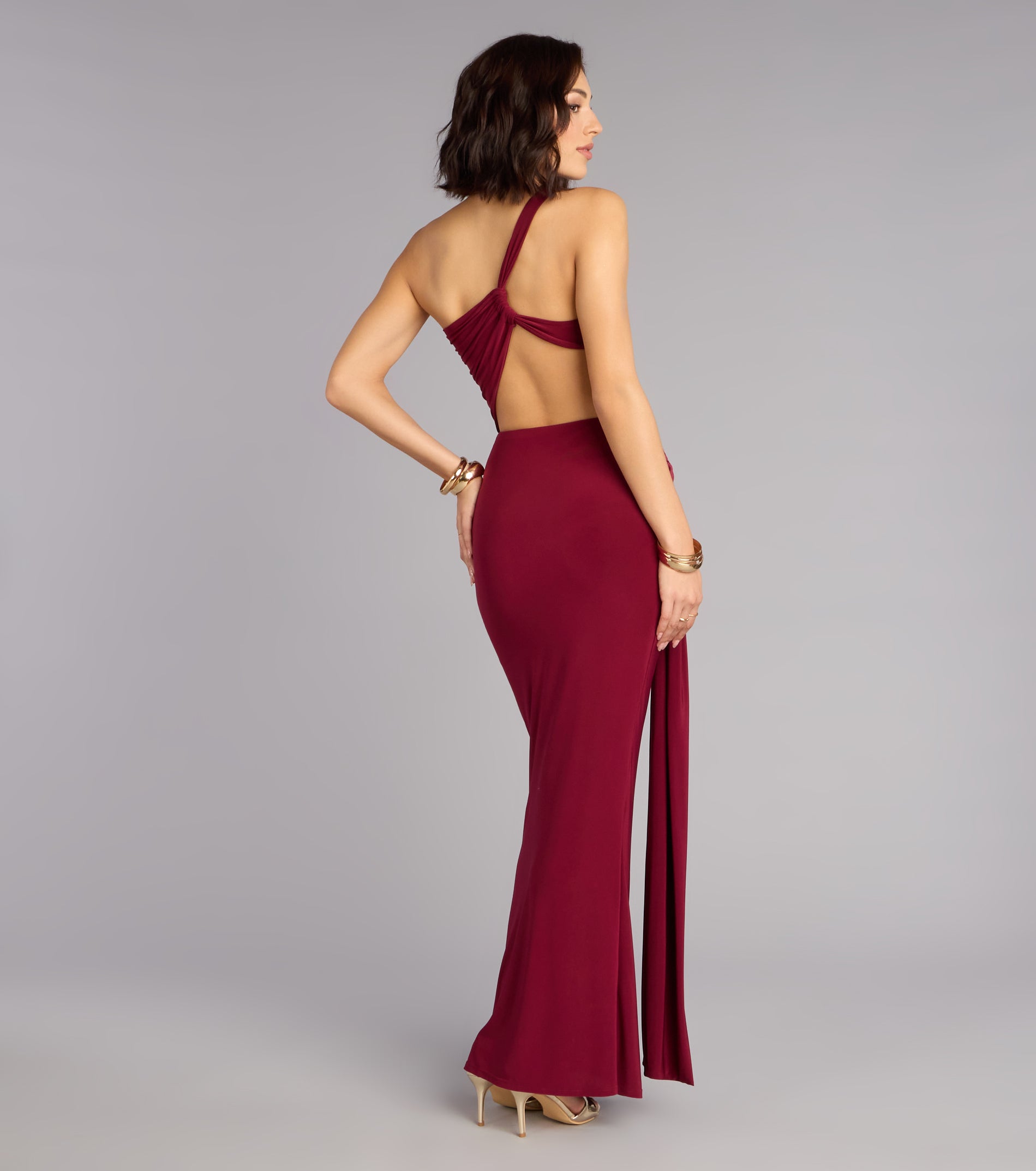 Bold Curve One-Shoulder Maxi Dress