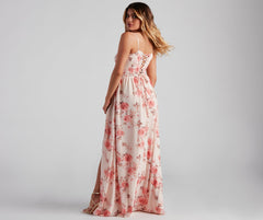 Effortlessly Enchanting Floral Maxi Dress