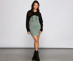 Essential Cropped Hoodie Topper