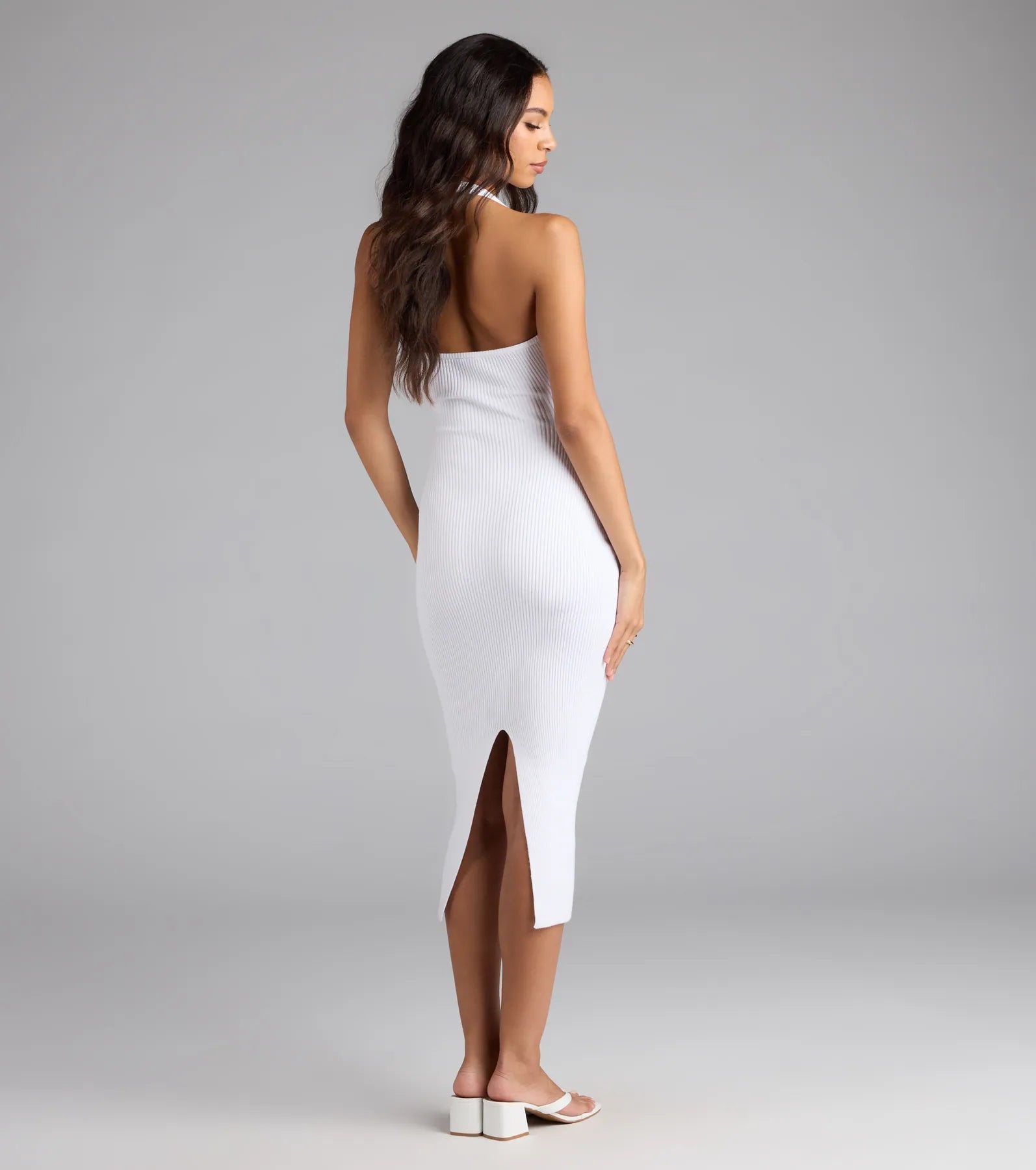 Curve Avenue Halter V-Neck Bodycon Midi Dress