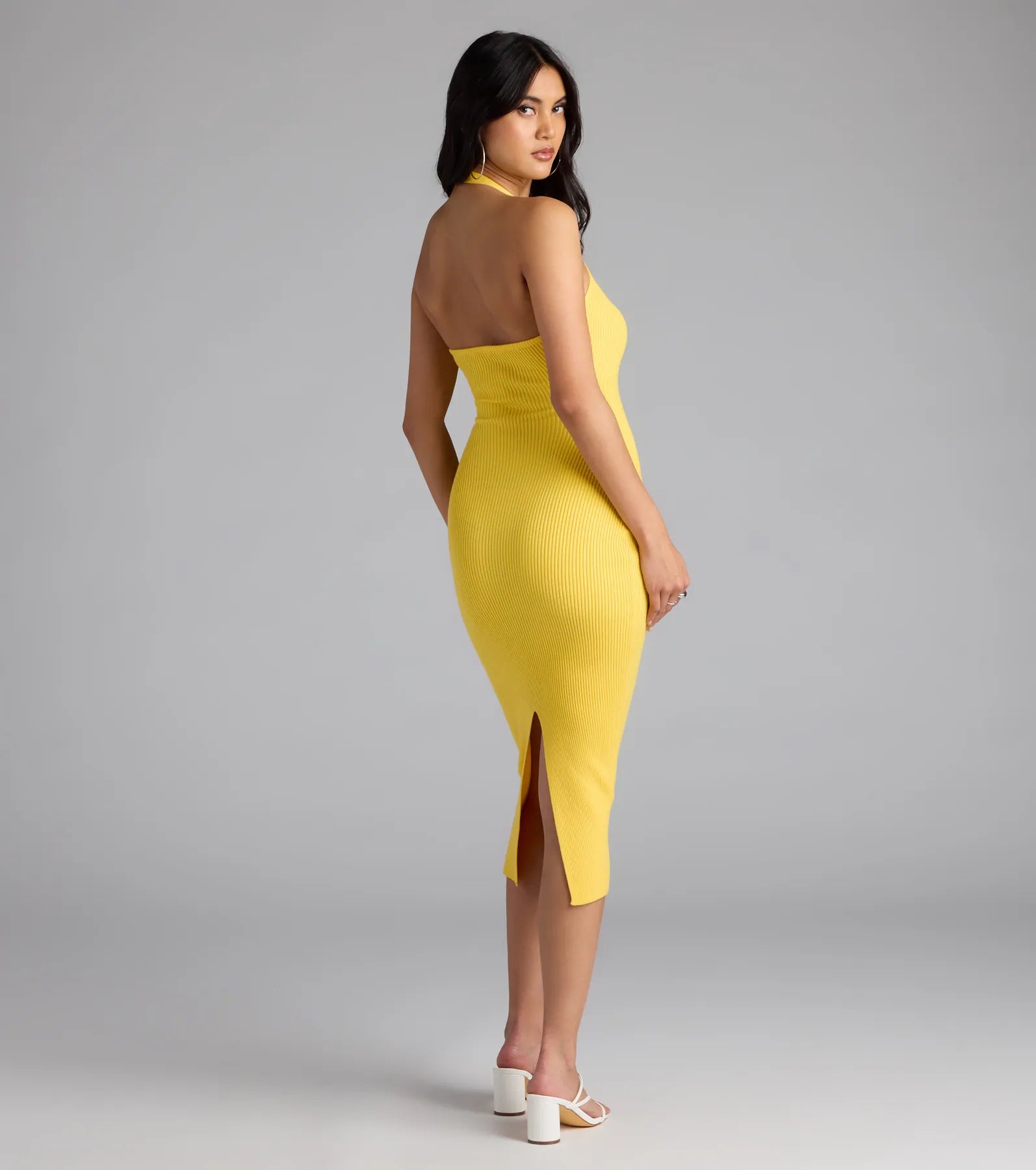 Curve Avenue Halter V-Neck Bodycon Midi Dress