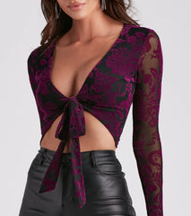 Alluring And Chic Tie-Front Top