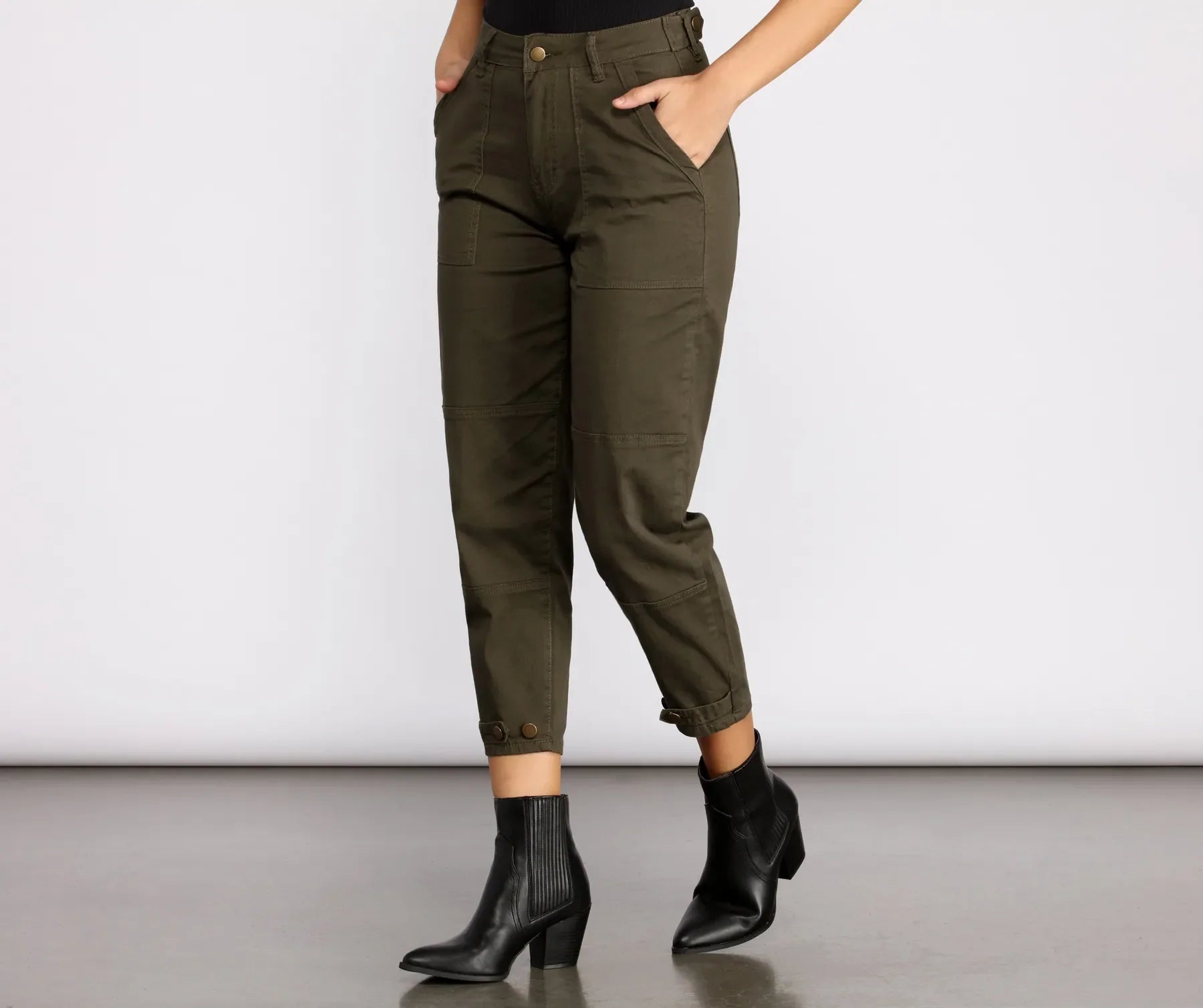 High Rise Relaxed Fit Tapered Pants