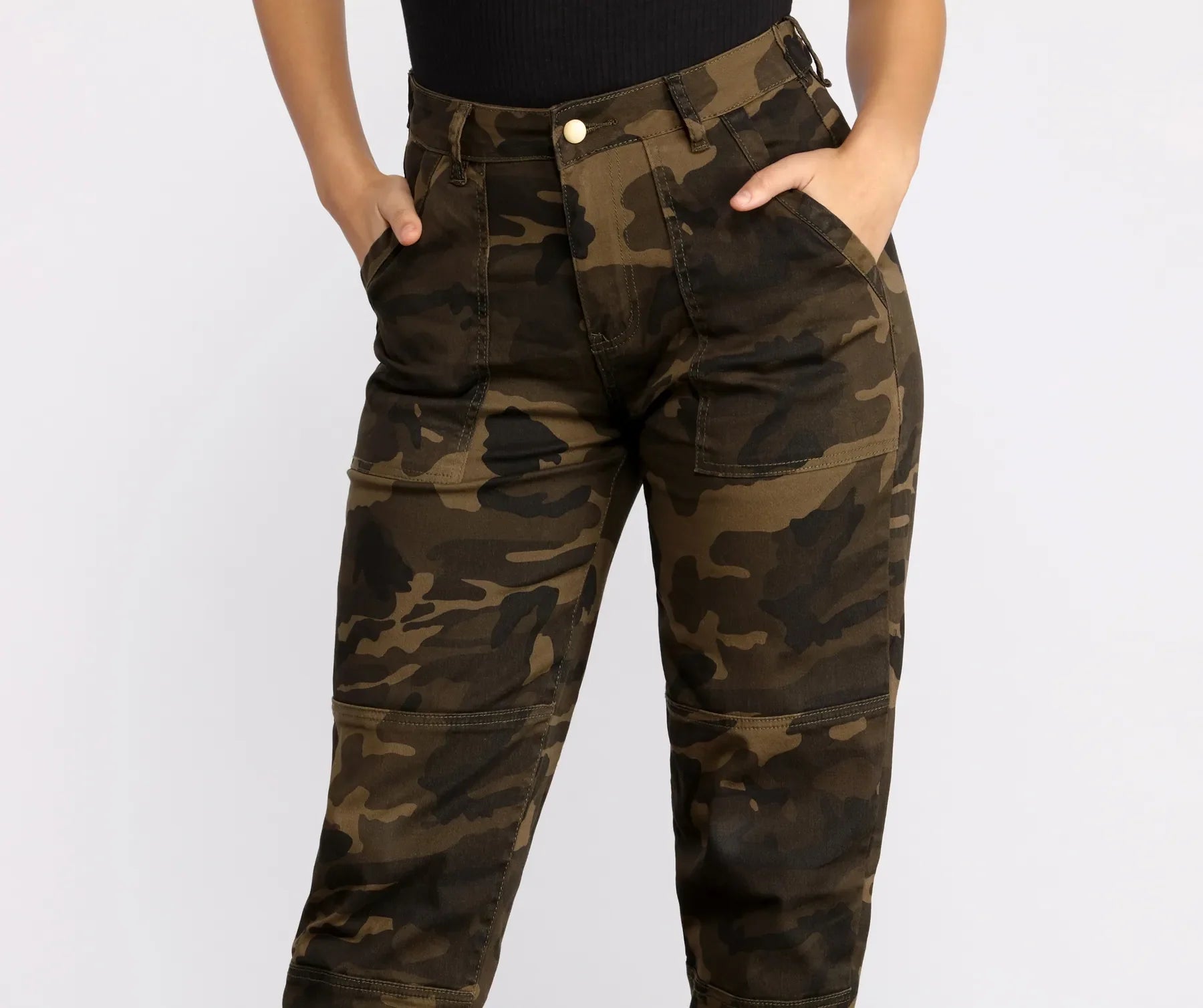 High Rise Relaxed Fit Tapered Pants