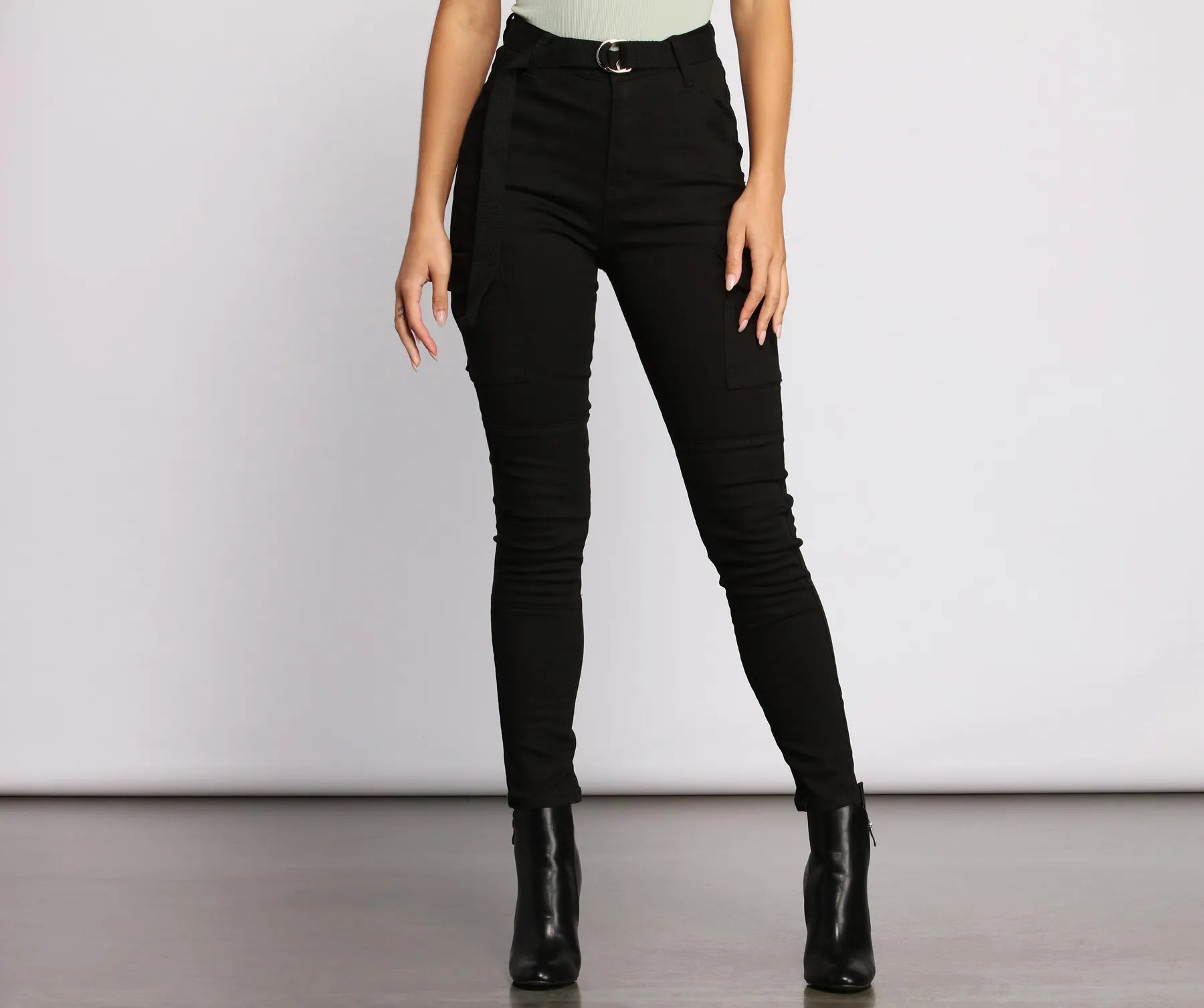 Babe in Skinny Cargo Pants