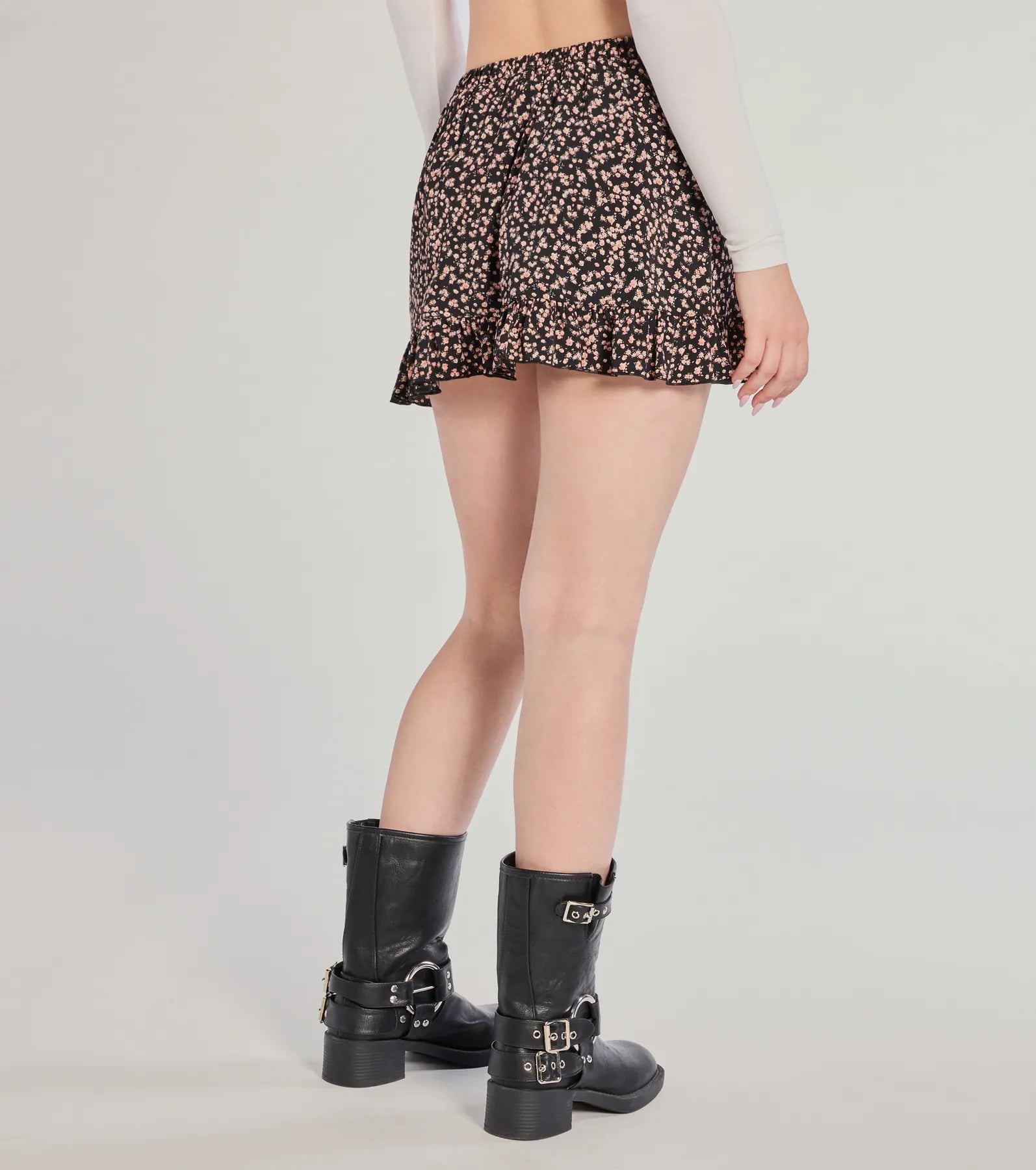 Perfect Date Tie Waist Floral Ruffle Skort