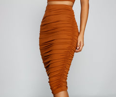 Chic And Basic Ruched Midi Skirt