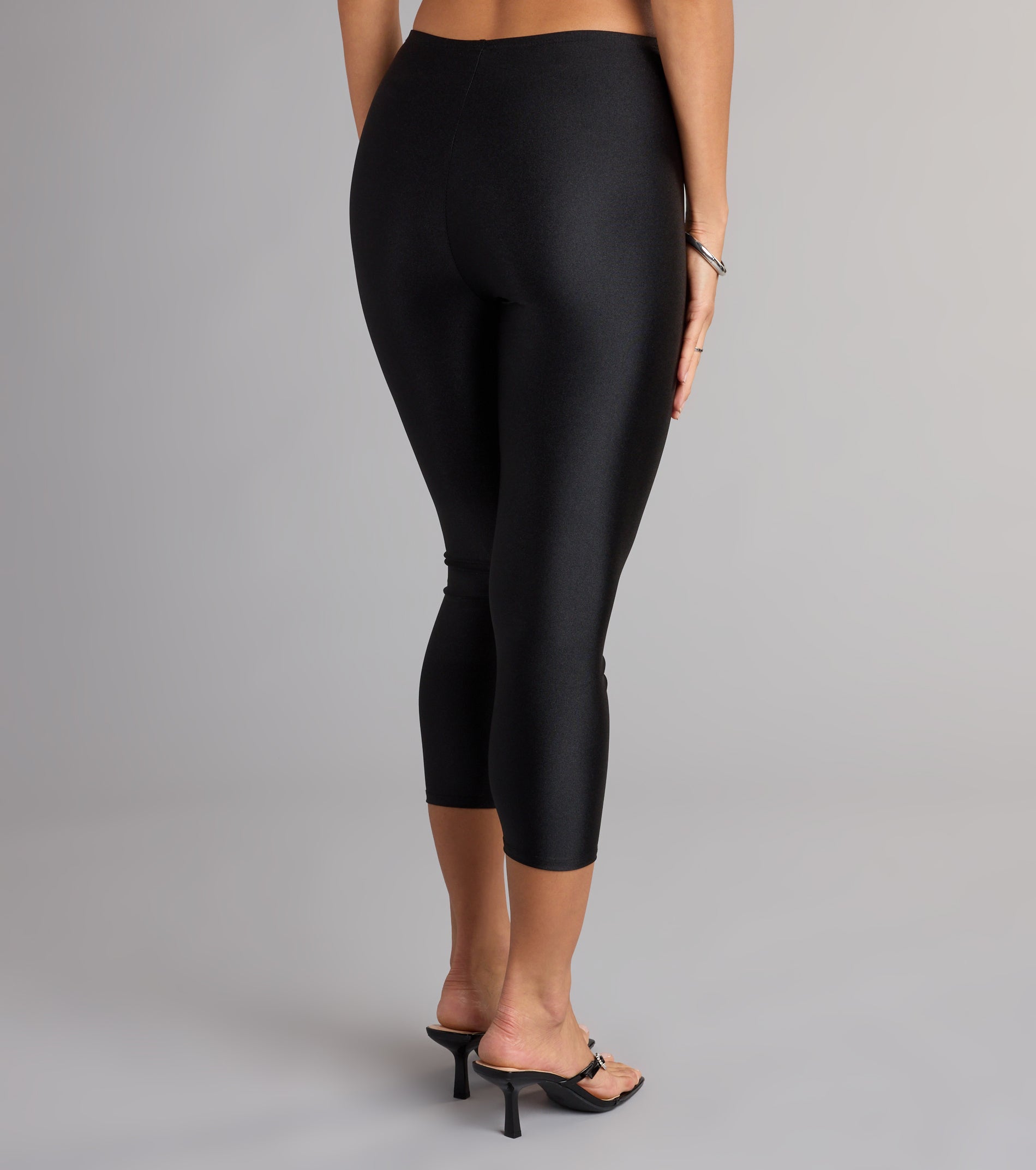 Street Sleek High-Rise Capri Pants