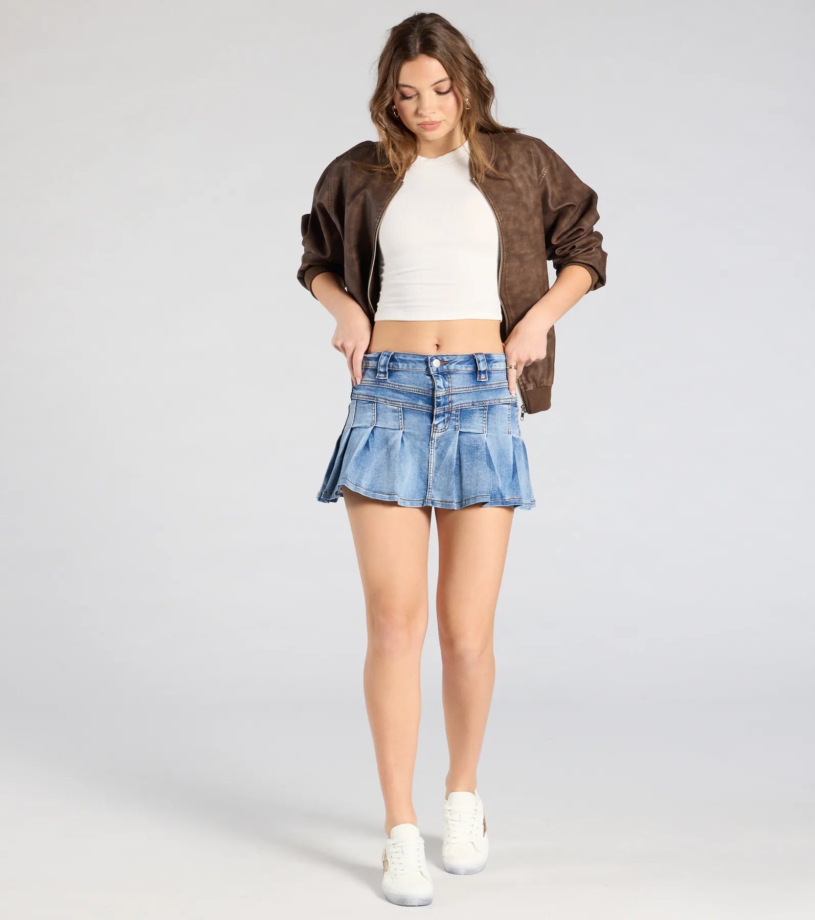 So Perfect Mid-Rise Pleated Denim Mini Skirt