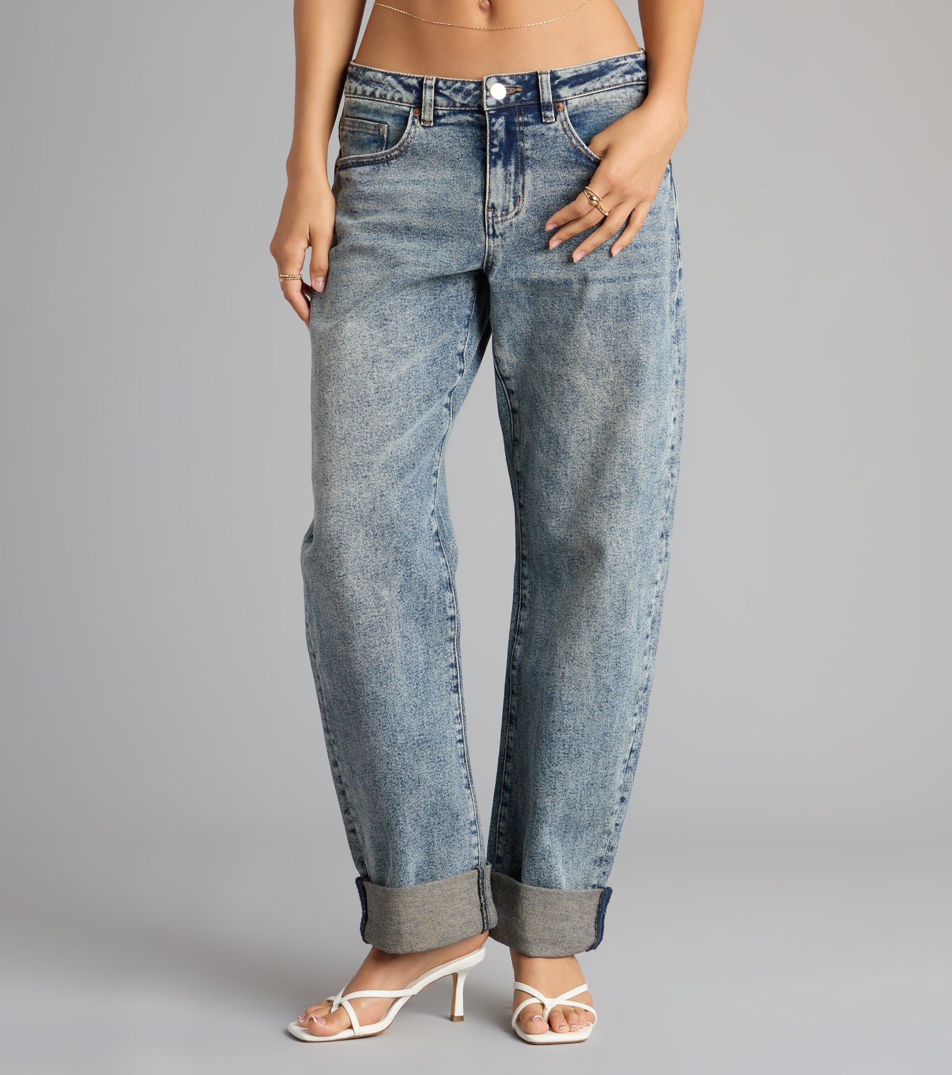 Off-Duty Cool Mid-Rise Cuffed Denim Jeans