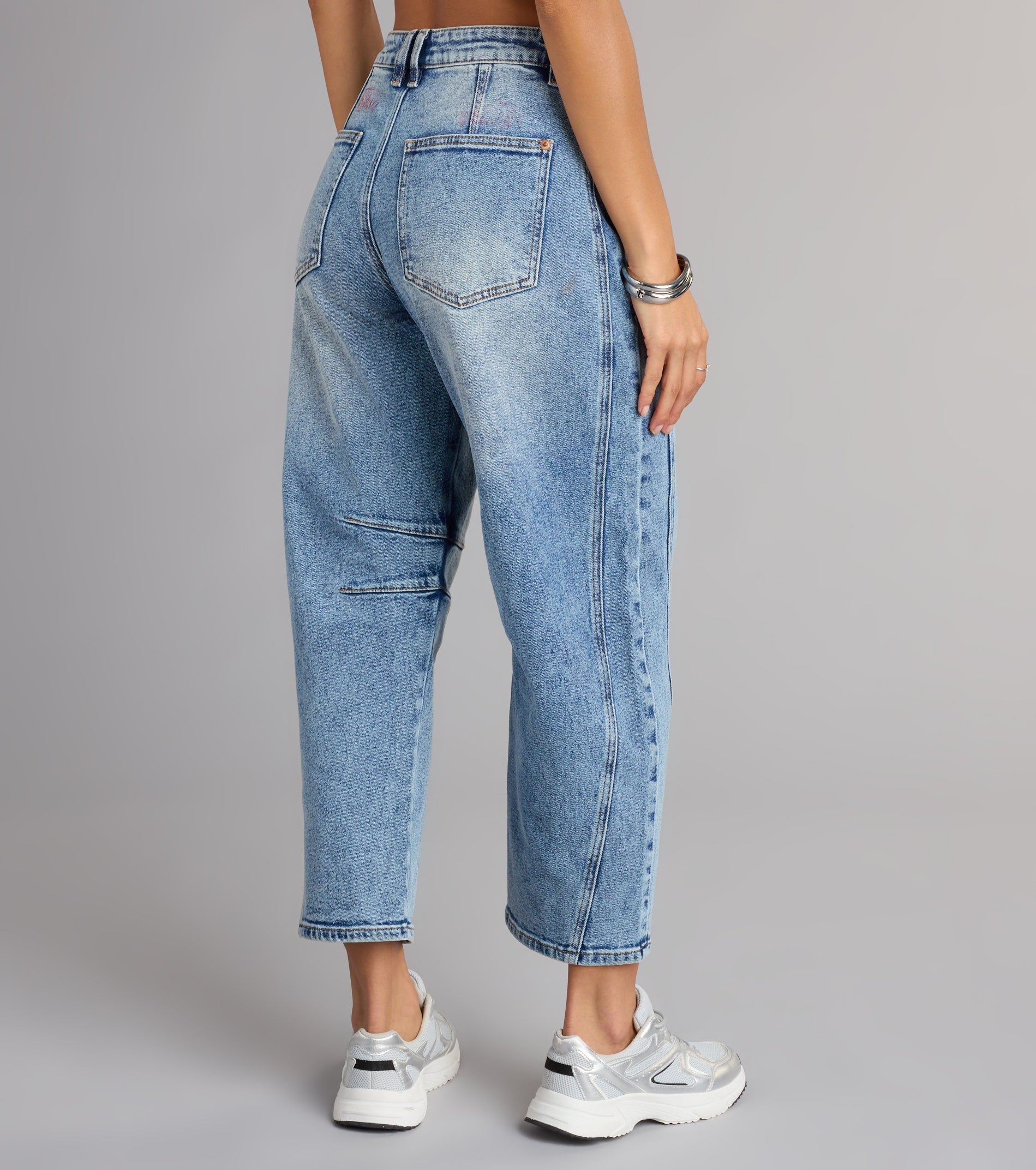 Chill Vibes Mid-Rise Barrel Jeans