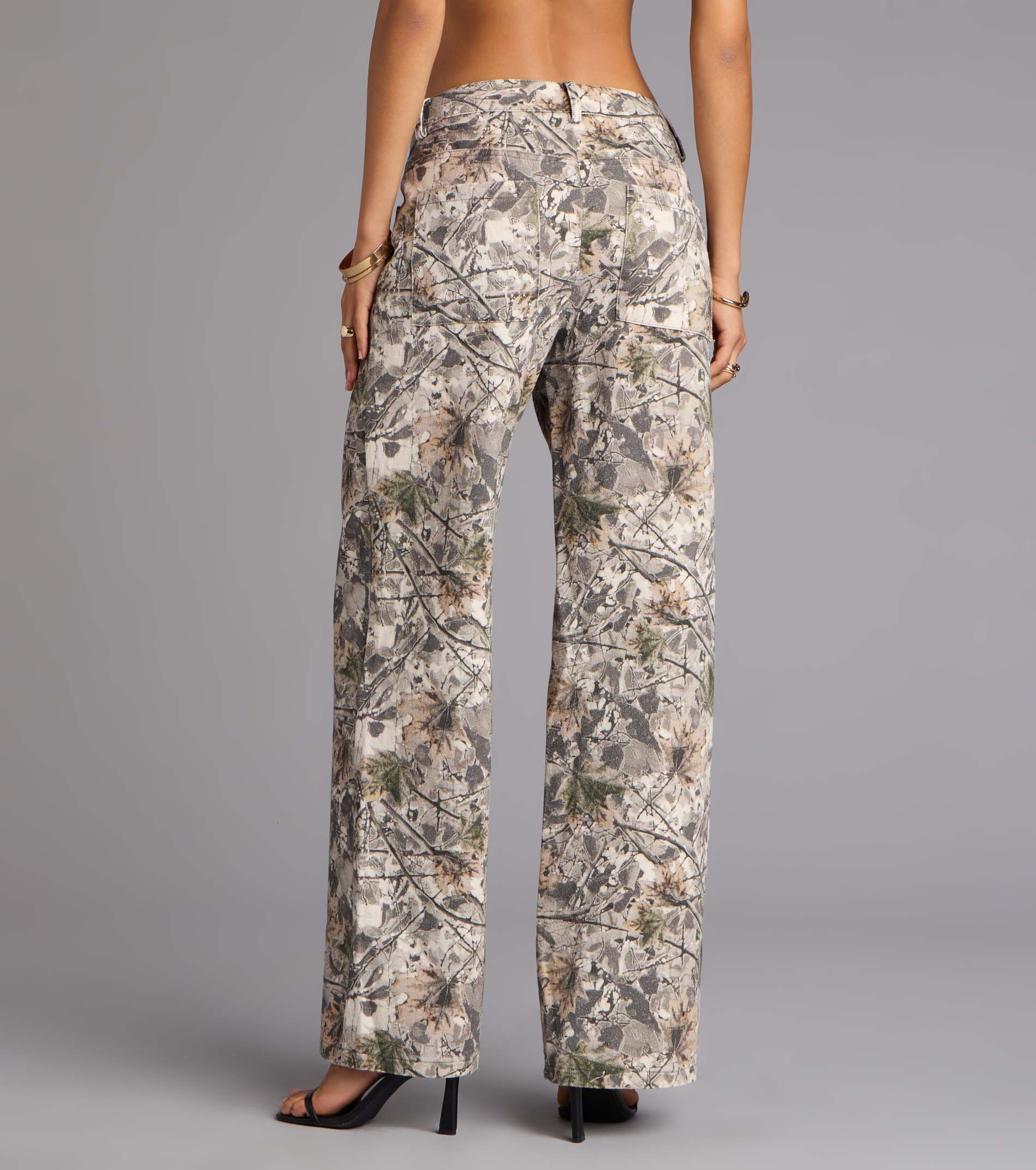Off Duty Mid-Rise Camouflage Denim Jeans