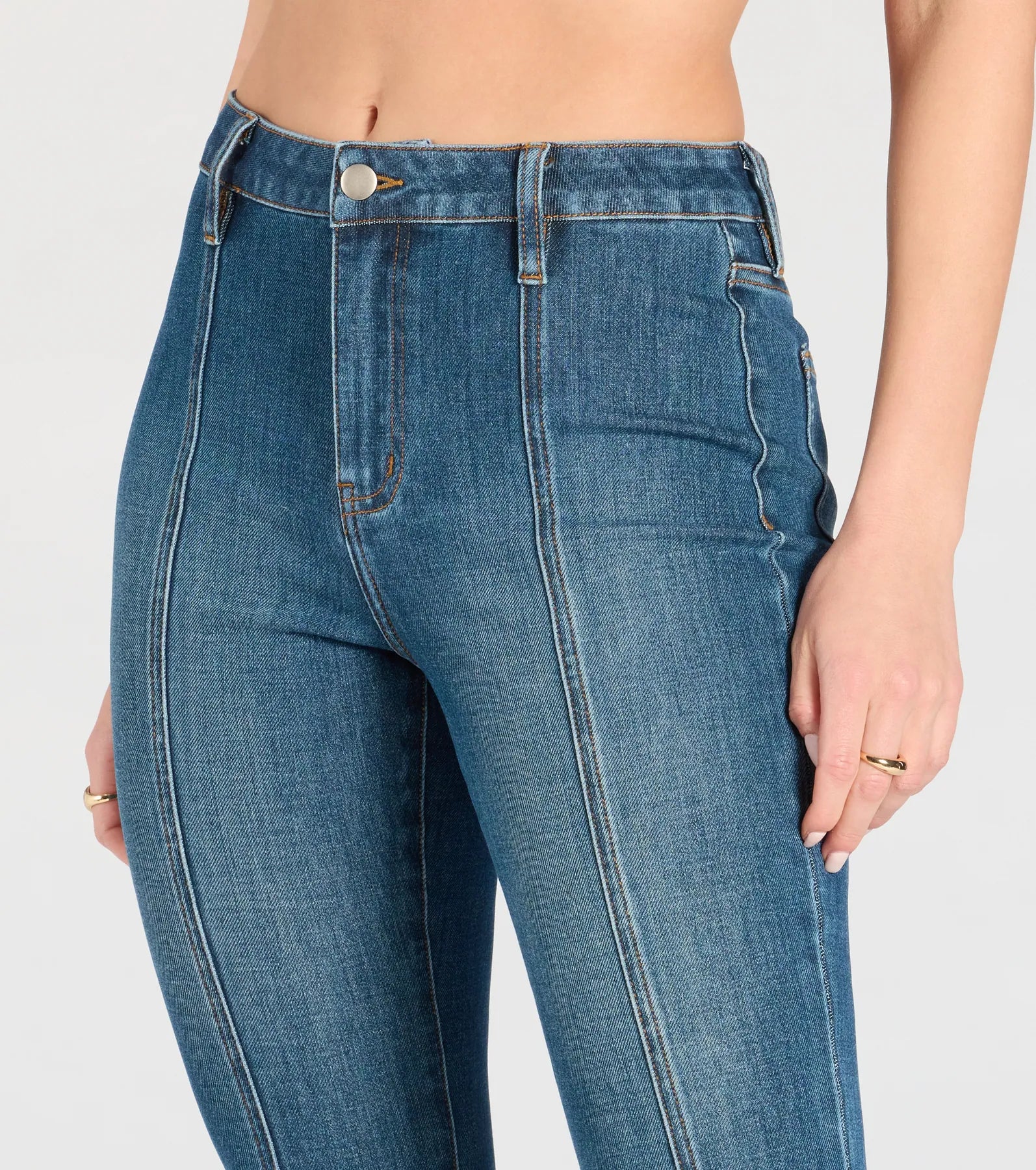 All Day Vibe Mid-Rise Denim Capri Pants