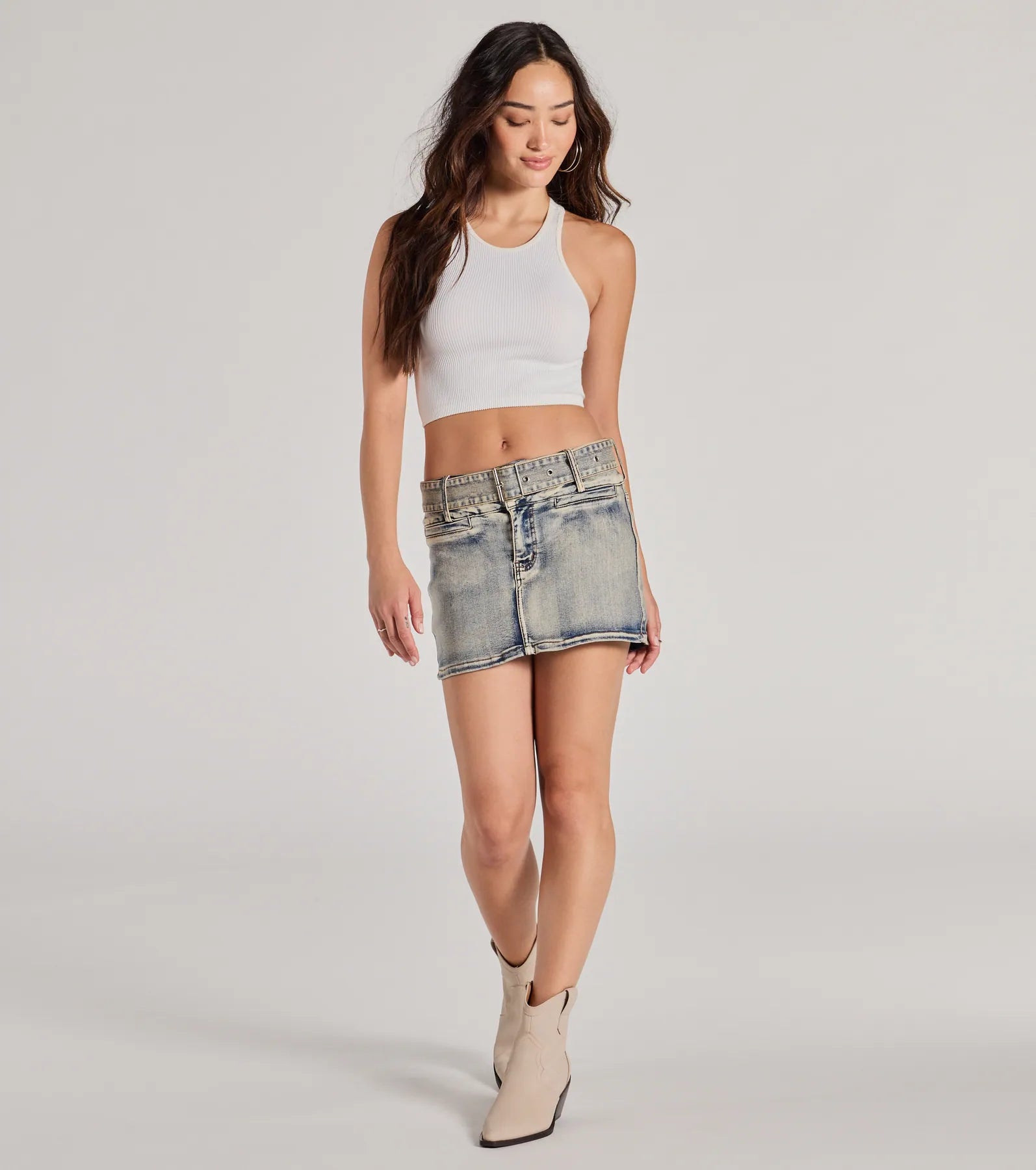 Cute Effect Mid-Rise Belted Denim Mini Skort