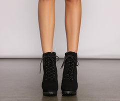Effortlessly Chic Lace-Up Lug Sole Booties