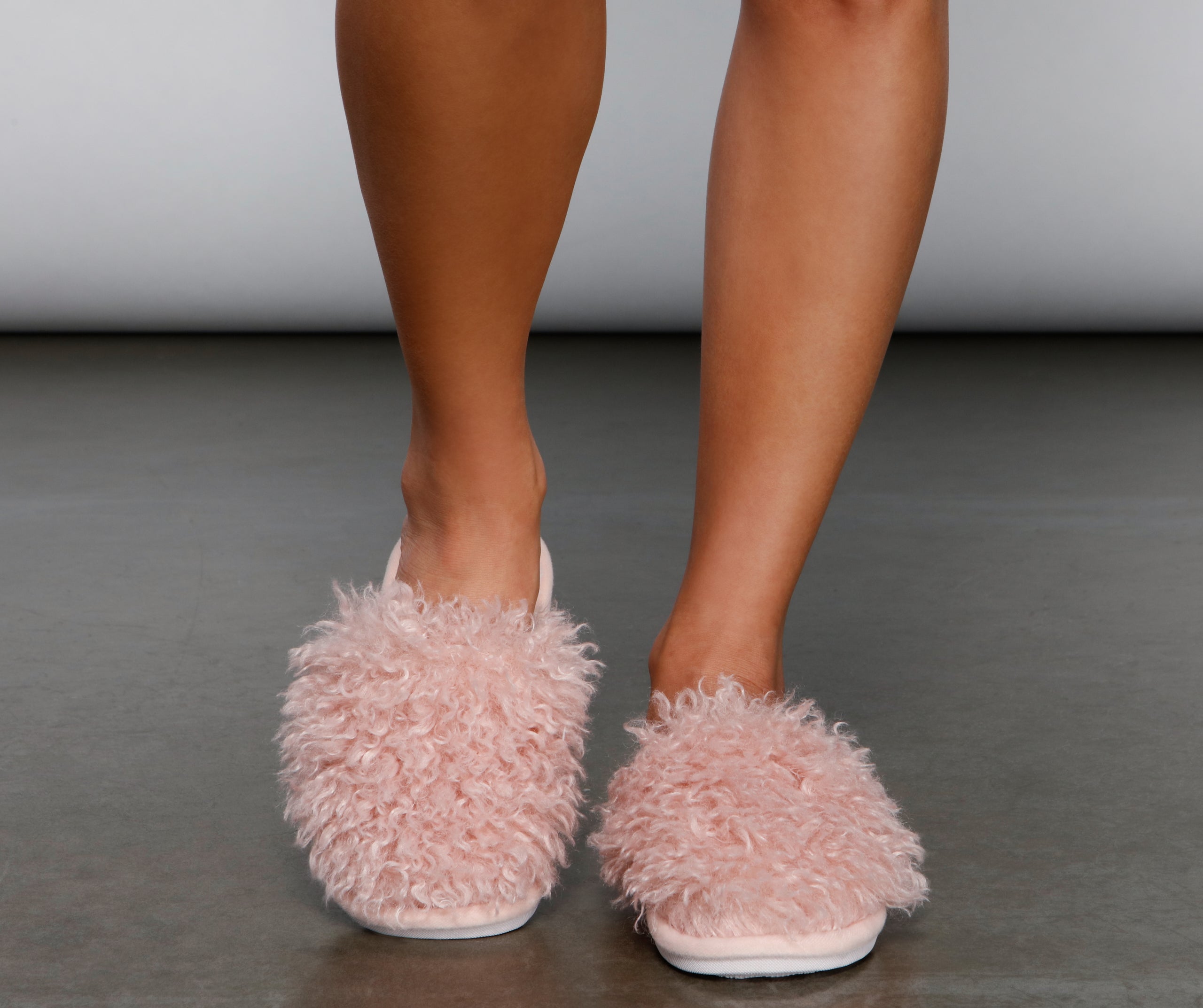 Cozy Life Faux Fur Slippers